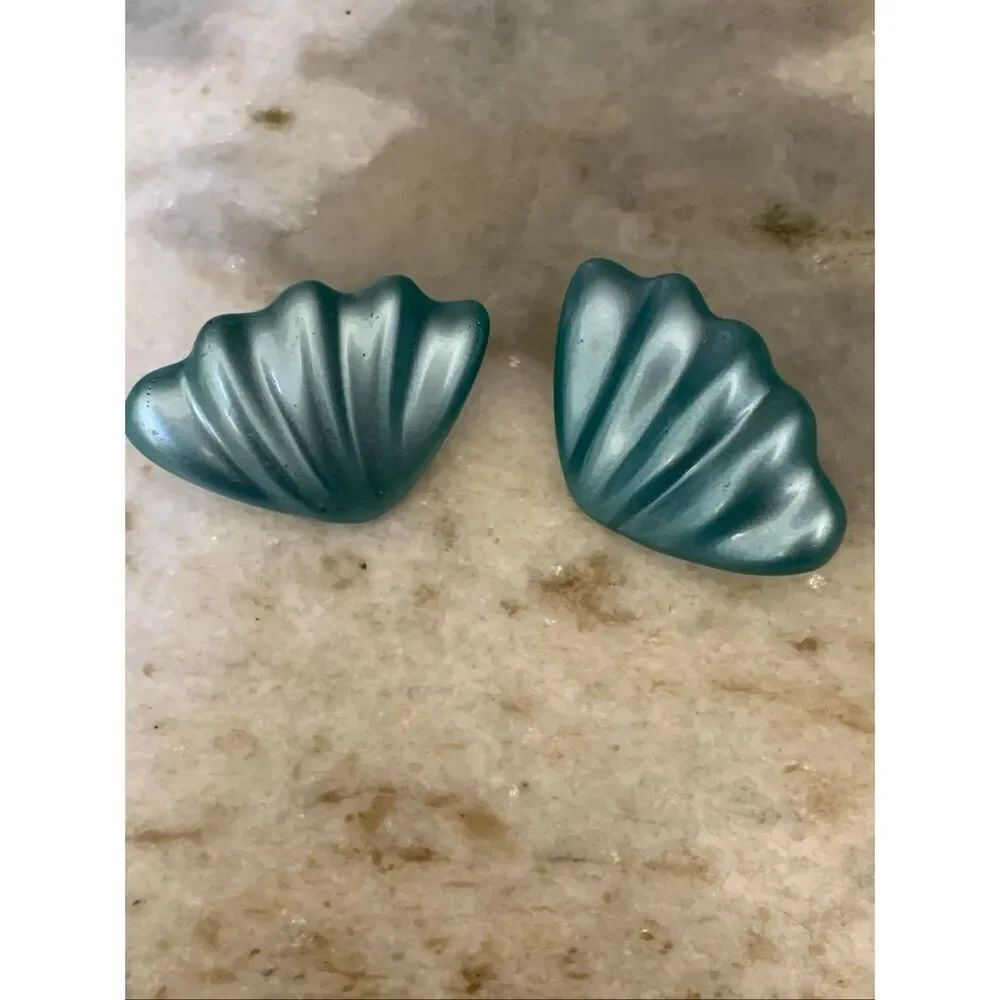 Vintage Earrings Blue Fan Resin #stunning